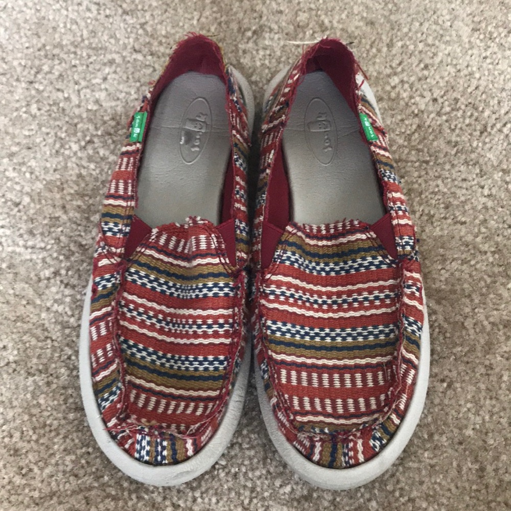 Women’s size 8 Sanuk shoes